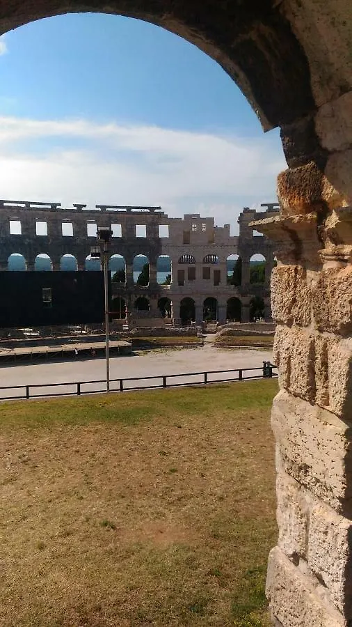 Apartment Seaview Arena  Pula